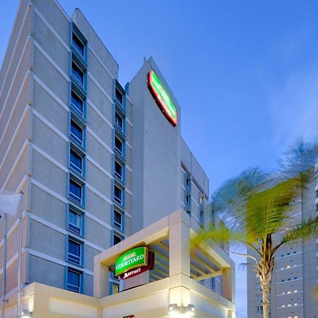 Courtyard By Marriott San Juan Miramar Hotel Bagian luar foto